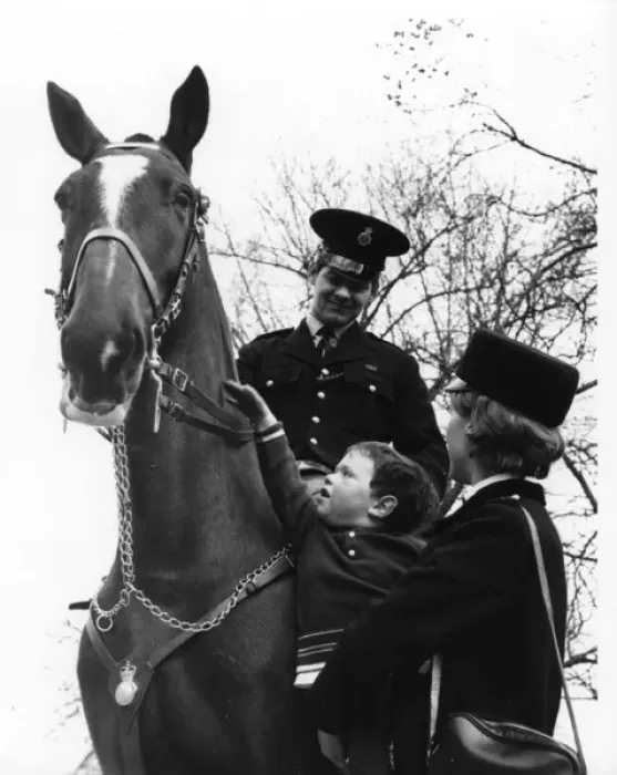Framed Print : Police officer on horseback, WPC and little boy, London Framed Print : Police officer on horseback, WPC and little boy, London