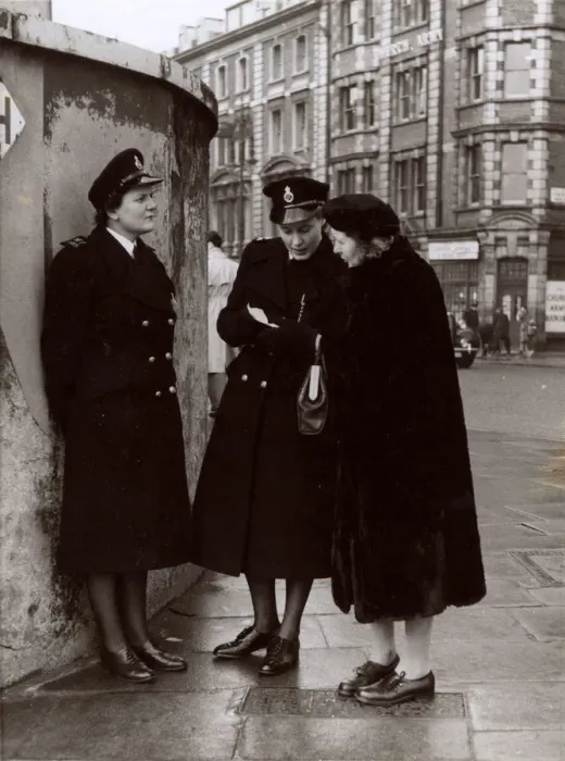 Framed Print : POLICEWOMEN 1940S Framed Print : POLICEWOMEN 1940S