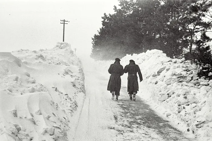 Framed Print : After Polish soldiers have helped to clear snow for communities, two are walking, Yorkshire Date: 1947 - 1948 Framed Print : After Polish soldiers have helped to clear snow for communities, two are walking, Yorkshire Date: 1947 - 1948