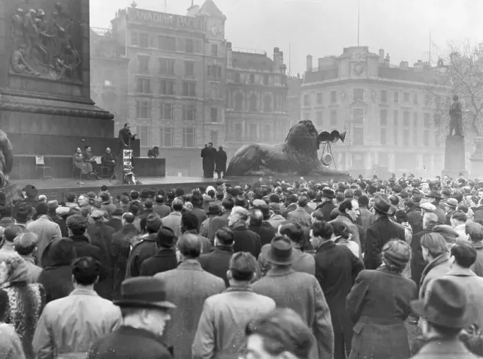 Framed Print : Political rally in Trafalgar Square, London Framed Print : Political rally in Trafalgar Square, London