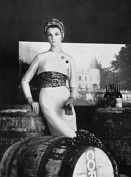 Polly Peck wool dress modelled by Jean Shrimpton 1961