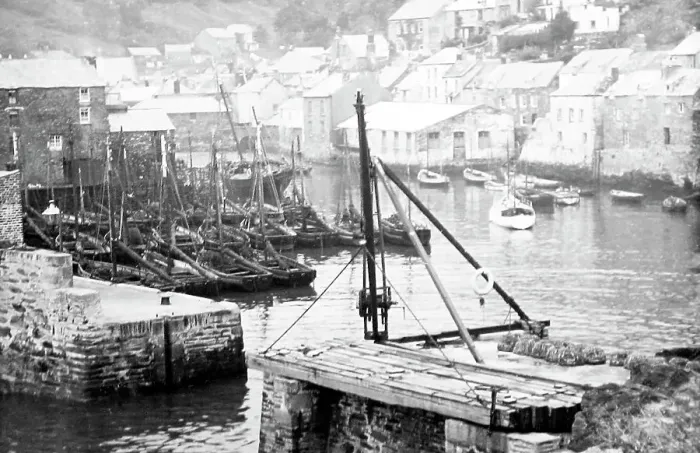 Framed Print : Polperro Harbour, Cornwall Framed Print : Polperro Harbour, Cornwall