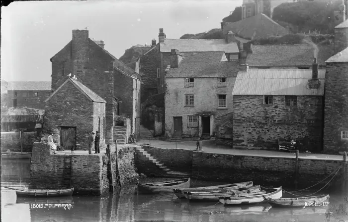 Framed Print : Polperro Harbour Scene Framed Print : Polperro Harbour Scene