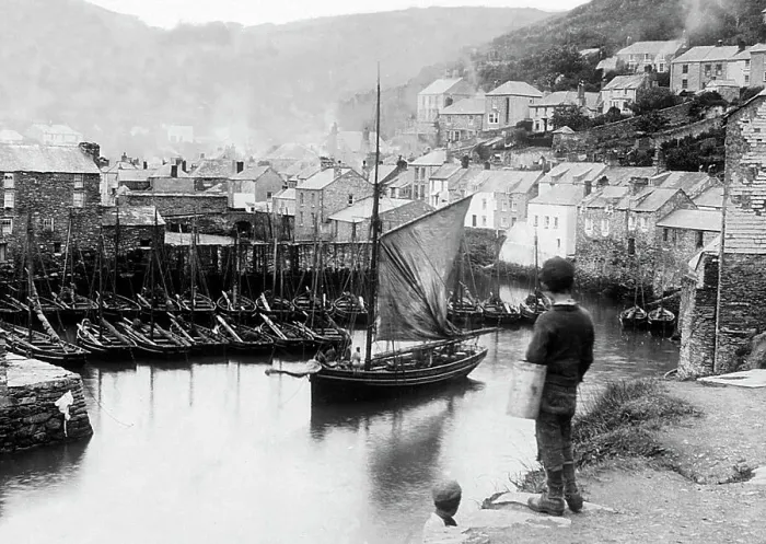 Framed Print : Polperro Harbour, Victorian period Framed Print : Polperro Harbour, Victorian period