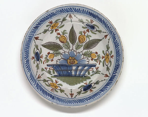 Plate. Polychrome tin-glazed earthenware plate