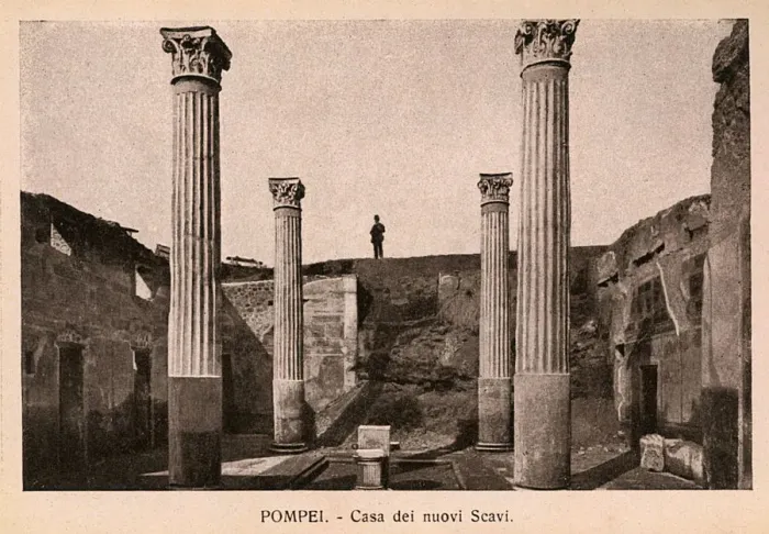 Framed Print : Pompeii - Italy - Casa dei nuovi Scavi Framed Print : Pompeii - Italy - Casa dei nuovi Scavi