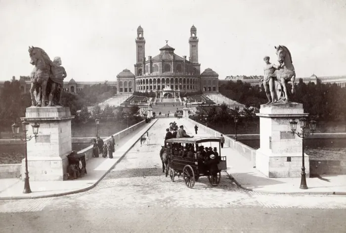 Framed Print : Pont / bridge d Iena, and Trocadero, Paris France Framed Print : Pont / bridge d Iena, and Trocadero, Paris France