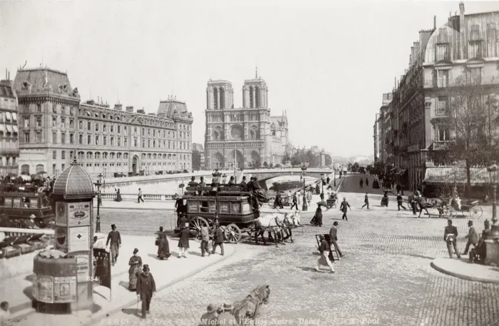 Framed Print : Pont / bridge St Michel toward Notre Dame Cathedral, Paris Framed Print : Pont / bridge St Michel toward Notre Dame Cathedral, Paris