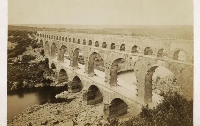 Framed Print : Pont du Gard, Nimes, France Framed Print : Pont du Gard, Nimes, France
