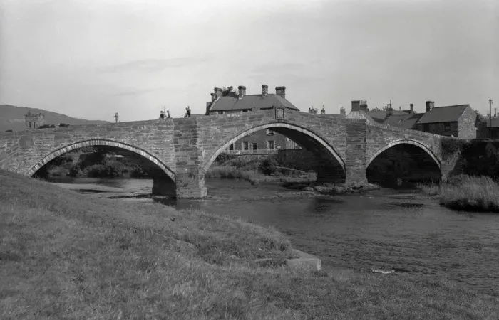 Framed Print : Pont Fawr, Llanrwst - crossing over the River Conwy Framed Print : Pont Fawr, Llanrwst - crossing over the River Conwy
