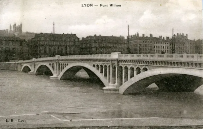 Framed Print : Pont Wilson, Lyon, Rh Framed Print : Pont Wilson, Lyon, Rh
