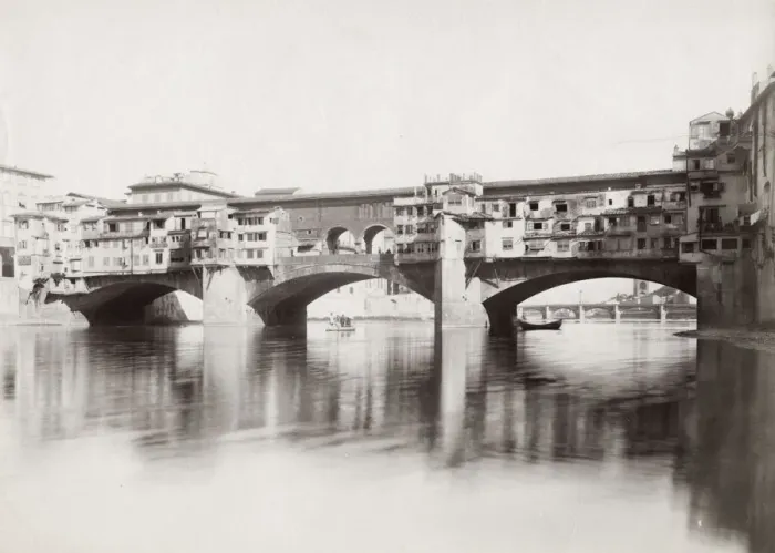 Framed Print : Ponte Vecchio, across the River Arno, Florence, Firenze, Italy Framed Print : Ponte Vecchio, across the River Arno, Florence, Firenze, Italy