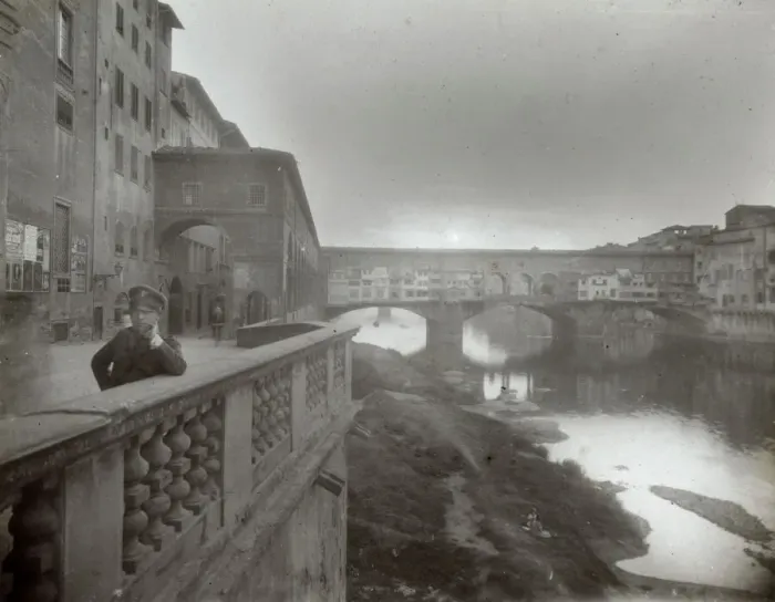 Framed Print : Ponte Vecchio and River Arno, Florence, Italy Framed Print : Ponte Vecchio and River Arno, Florence, Italy