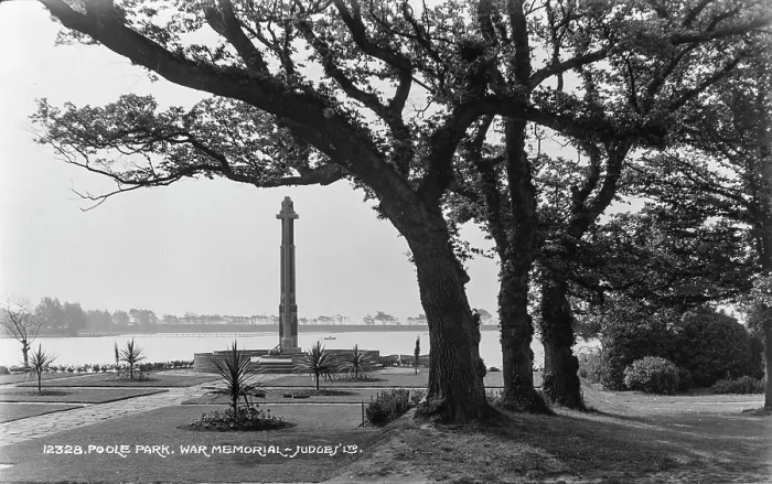 Framed Print : Poole Park War Memorial Framed Print : Poole Park War Memorial