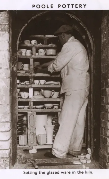 Framed Print : Poole Pottery - Setting the glazed ware in the kiln Framed Print : Poole Pottery - Setting the glazed ware in the kiln