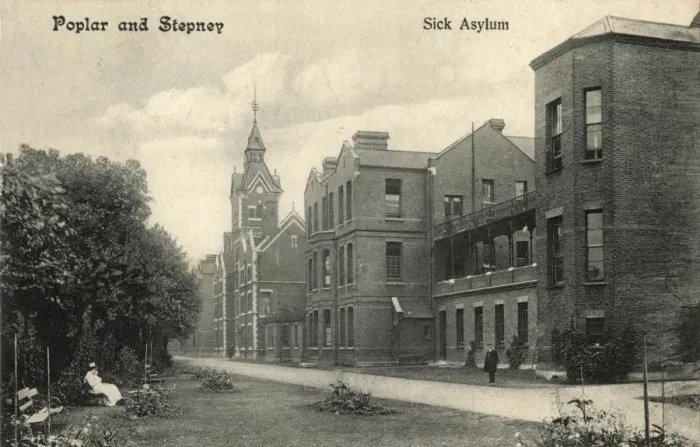 Framed Print : Poplar and Stepney Sick Asylum, Bow, East London