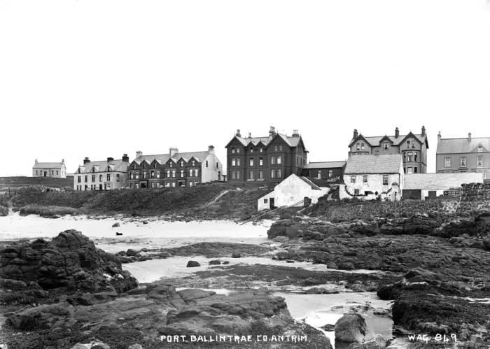 Framed Print : Port Ballintrae, Co Antrim