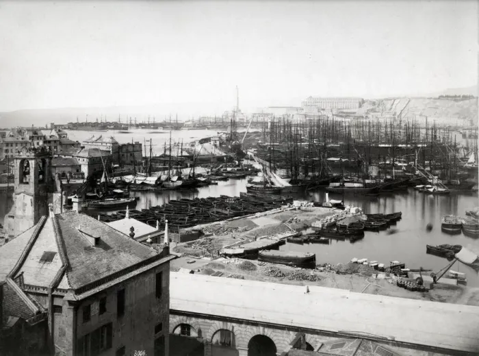 Framed Print : Port of Genoa, Italy Framed Print : Port of Genoa, Italy