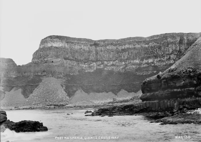 Framed Print : Port Na Spania, Giants Causeway Framed Print : Port Na Spania, Giants Causeway