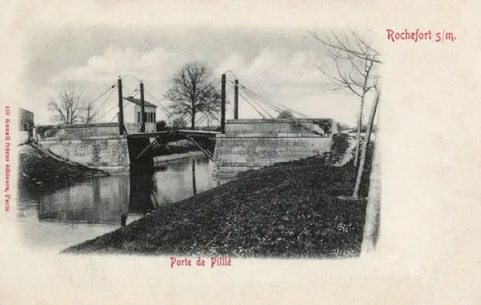 Framed Print : Porte de Pillie - Basule bridge at Rochefort, France Framed Print : Porte de Pillie - Basule bridge at Rochefort, France