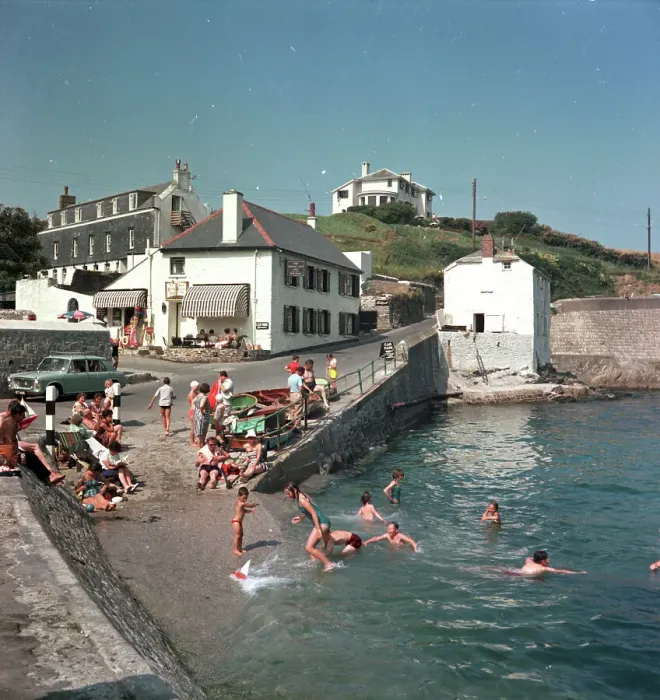 Framed Print : Portmellon village, Mevagissey Framed Print : Portmellon village, Mevagissey