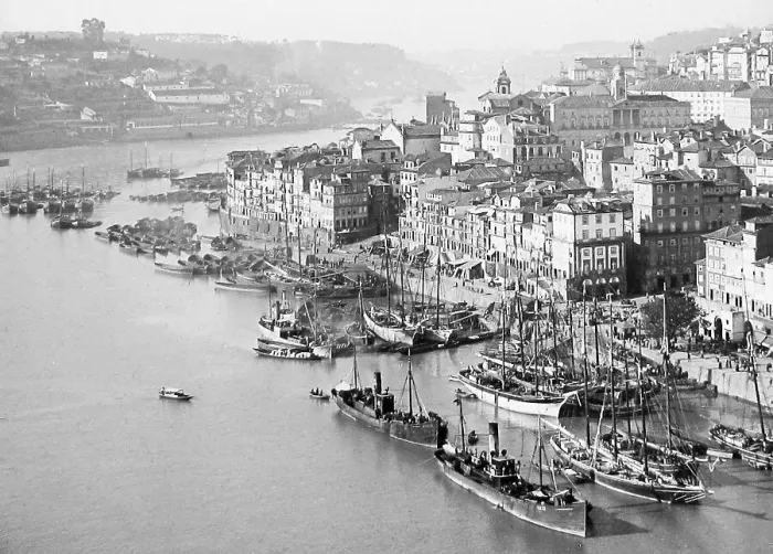 Framed Print : Porto Portugal in 1906 Framed Print : Porto Portugal in 1906