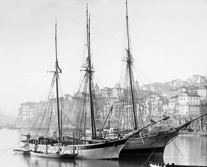 Framed Print : Porto Portugal in 1906 Framed Print : Porto Portugal in 1906