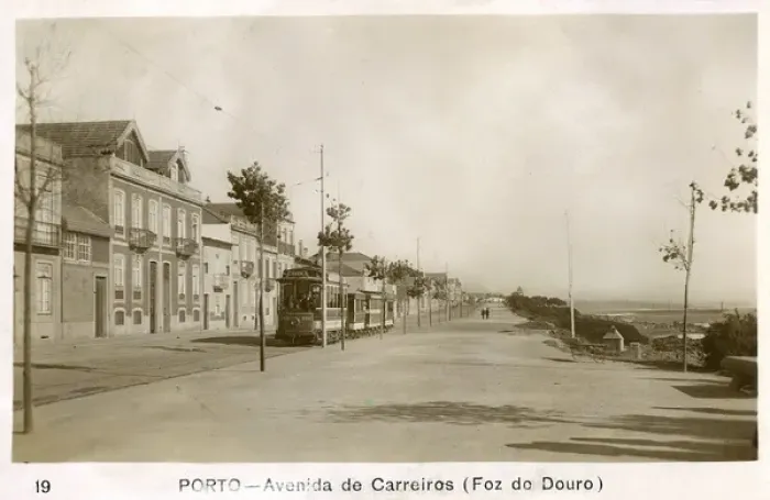 Framed Print : Porto, Portugal - Avenida de Carreiros (Foz do Douro) Framed Print : Porto, Portugal - Avenida de Carreiros (Foz do Douro)
