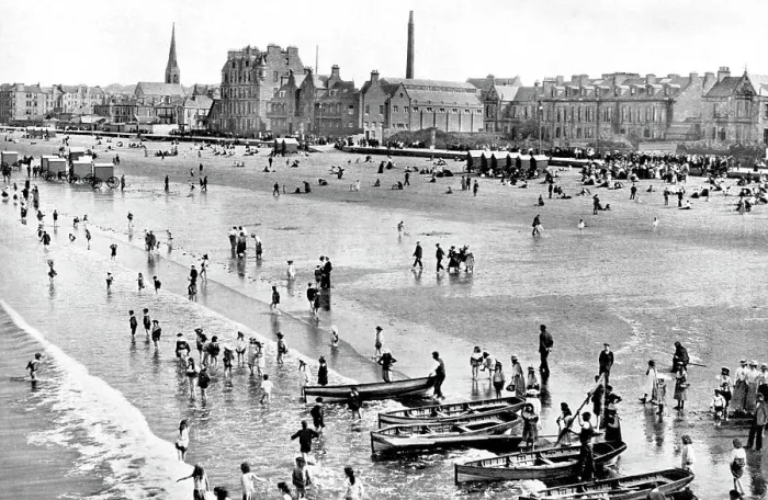 Framed Print : Portobello, Edinburgh early 1900's Framed Print : Portobello, Edinburgh early 1900's