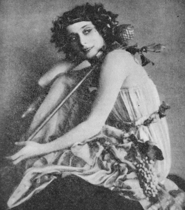 Framed Print : Portrait of Anna Pavlova, 1920 Framed Print : Portrait of Anna Pavlova, 1920