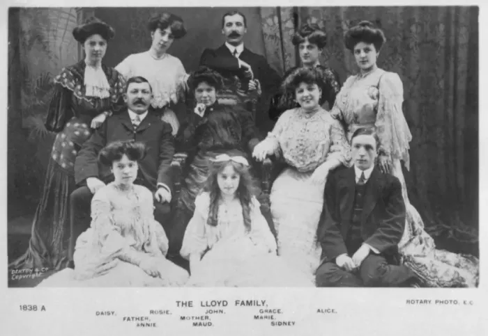 Framed Print : Portrait for the Lloyd family Framed Print : Portrait for the Lloyd family