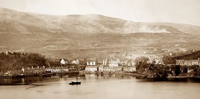 Framed Print : Portree, Isle of Skye, Scotland Framed Print : Portree, Isle of Skye, Scotland