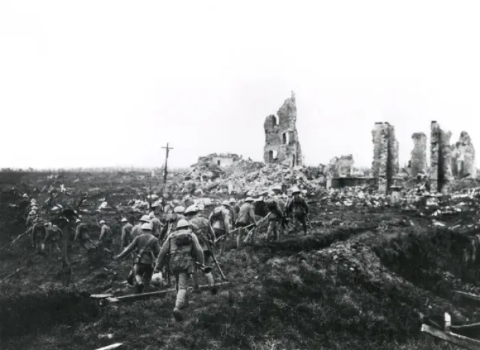 Framed Print : Portuguese soldiers near La Couture, France, WW1 Framed Print : Portuguese soldiers near La Couture, France, WW1