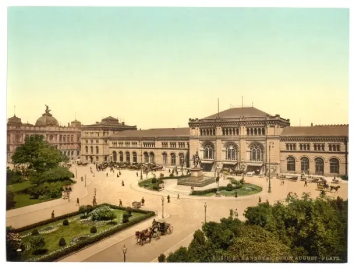 Framed Print : Post Office, Hanover, Hanover, Germany Framed Print : Post Office, Hanover, Hanover, Germany