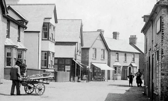 Framed Print : Post Office and High Street, Milford on Sea Framed Print : Post Office and High Street, Milford on Sea