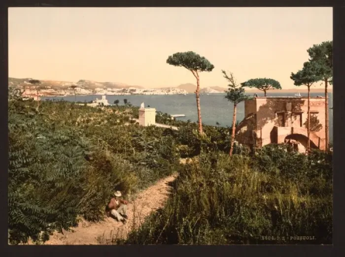 Framed Print : Pozzuoli, Naples, Italy Framed Print : Pozzuoli, Naples, Italy