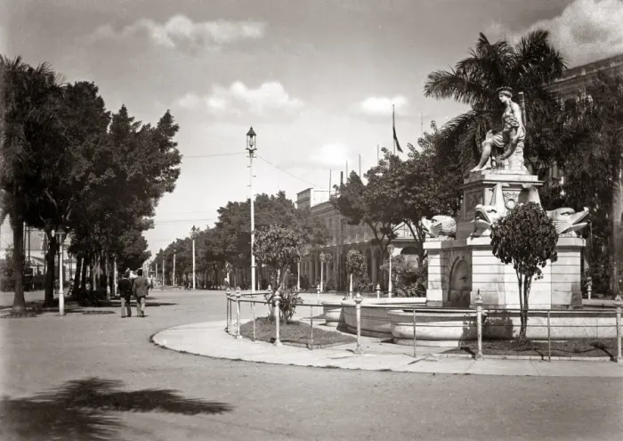 Framed Print : The Prado and Indian statue, Havana, Cuba, circa 1890 Framed Print : The Prado and Indian statue, Havana, Cuba, circa 1890