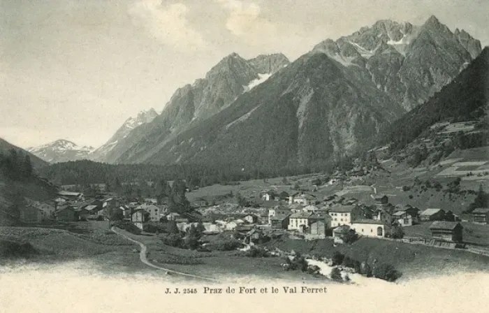 Framed Print : Praz de Fort and the Val Ferret Framed Print : Praz de Fort and the Val Ferret