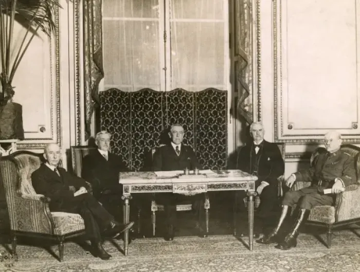 Framed Print : President Wilson and others in Paris, France Framed Print : President Wilson and others in Paris, France