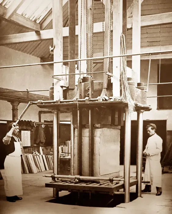 Framed Print : Pressing a bale of linen, linen production, Victorian period Framed Print : Pressing a bale of linen, linen production, Victorian period