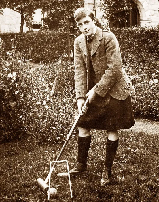 Framed Print : Prince of Wales (later King Edward VIII) playing croquet Framed Print : Prince of Wales (later King Edward VIII) playing croquet