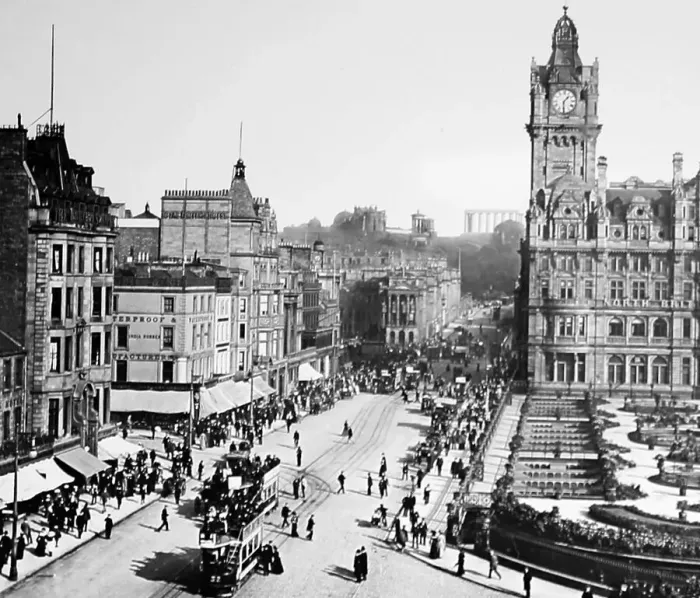 Framed Print : Princes Street, Edinburgh, Scotland Framed Print : Princes Street, Edinburgh, Scotland