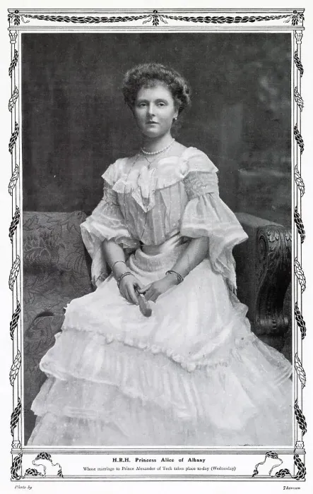 Framed Print : Princess Alice of Albany, later Countess of Athlone (1883 - 1981), member of the British royal family. She was one of the longest-lived British royals and was the last surviving grandchild of Queen Victoria Framed Print : Princess Alice of Albany, later Countess of Athlone (1883 - 1981), member of the British royal family. She was one of the longest-lived British royals and was the last surviving grandchild of Queen Victoria
