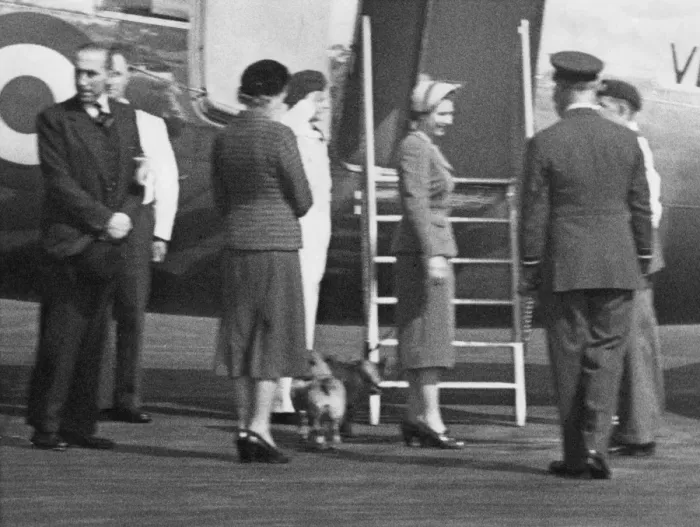 Framed Print : Princess Elizabeth at an airport
