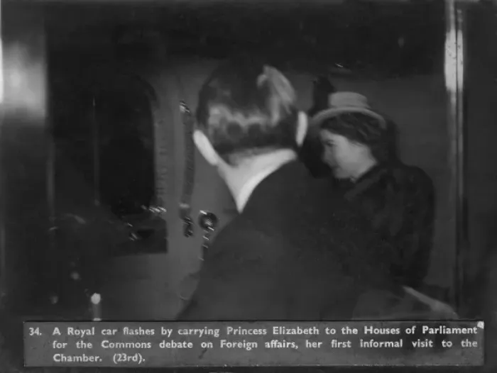 Framed Print : Princess Elizabeth travelling to Parliament Framed Print : Princess Elizabeth travelling to Parliament