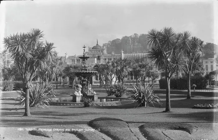 Framed Print : Princess Gardens and Pavilion, Torquay Framed Print : Princess Gardens and Pavilion, Torquay