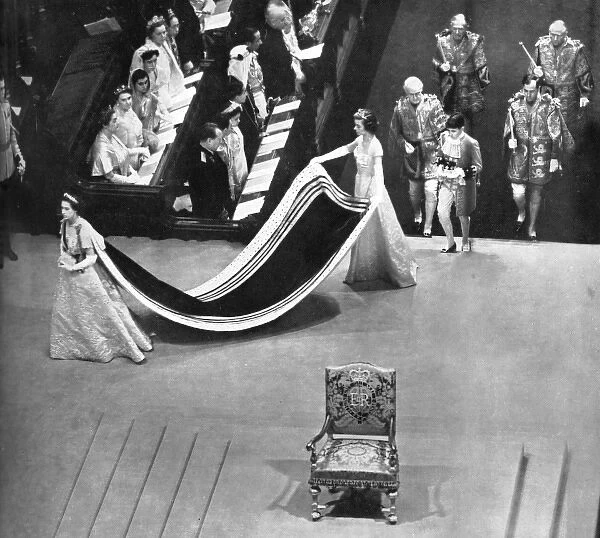 Princess Margaret arrives in Westminster Abbey (Coronation)