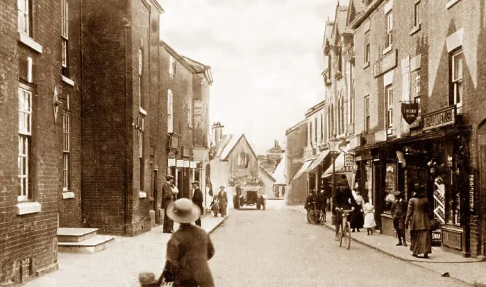 Framed Print : Princess Street, Knutsford Framed Print : Princess Street, Knutsford
