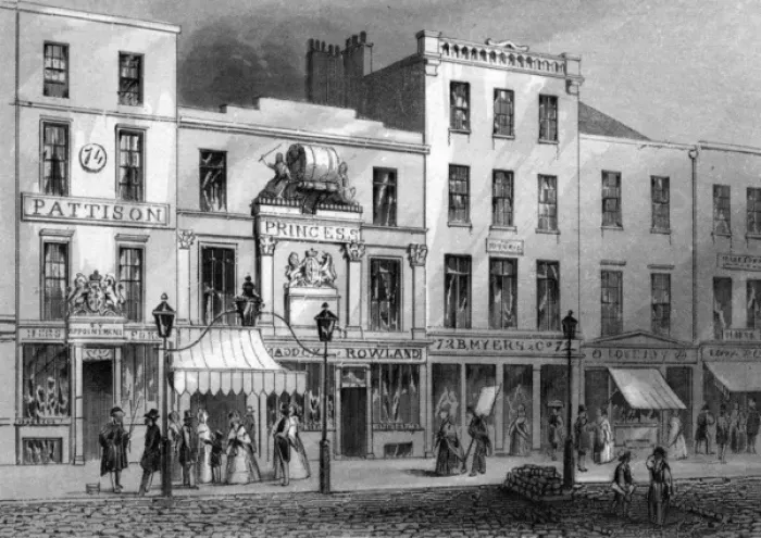 Framed Print : Princess Theatre / London Framed Print : Princess Theatre / London