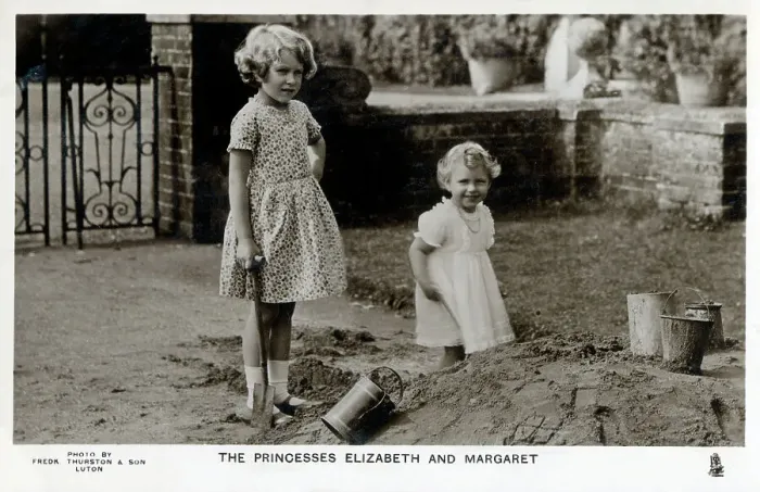 Framed Print : Princesses Elizabeth and Margaret playing in a sandpit Framed Print : Princesses Elizabeth and Margaret playing in a sandpit